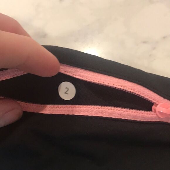 Lululemon plaid speed shorts EUC sz 2 - Picture 3 of 4